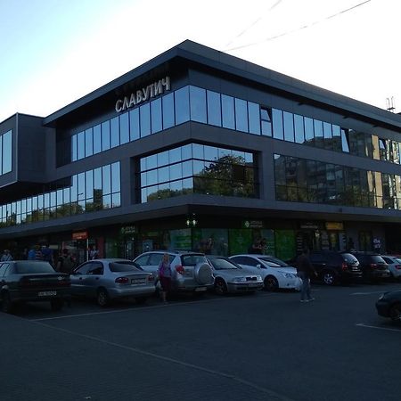 Apartment On Oleksandra Polia Avenue Dnipro Exterior photo