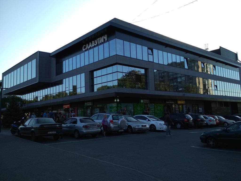 Apartment On Oleksandra Polia Avenue Dnipro Exterior photo